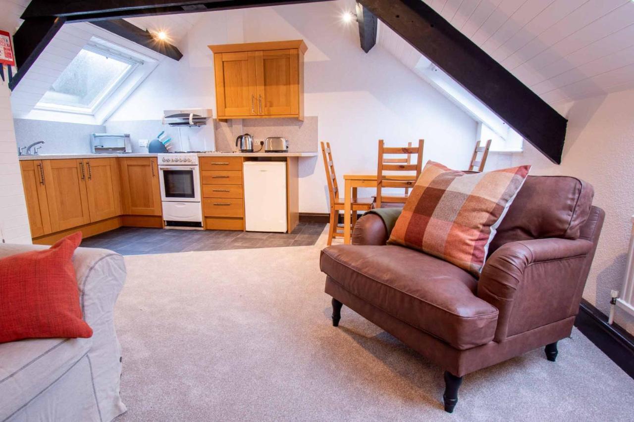 Long Byres Holiday Cottages Brampton  Esterno foto